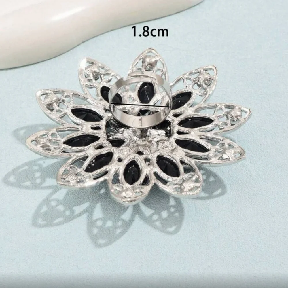 ✨NEW Elegant green Floral Adjustable Statement Ring